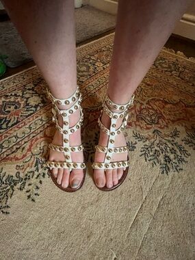 Sam Edelman Eavan White Gladiator Sandals with Gold Studs